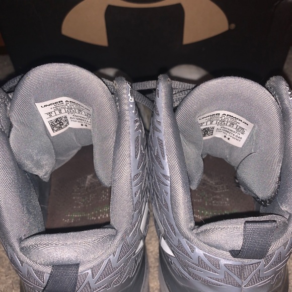 Under Armour Clutchfit Drive 3 - Picture 5 of 9